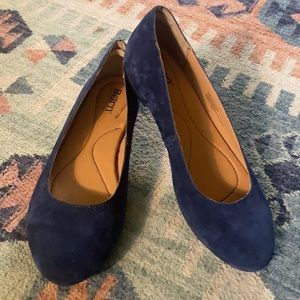 Born Navy Blue Suede Flats size 6.5